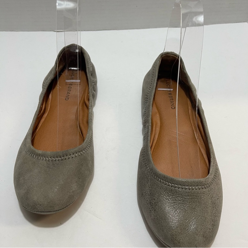 Lucky Brand Taupe Ballet Flats